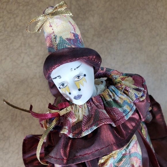 CLOWN PIERROT MUSIC BOX Doll 12 inch Rotates and Plays POSABLE Head Vintage 1995 - Picture 4 of 9